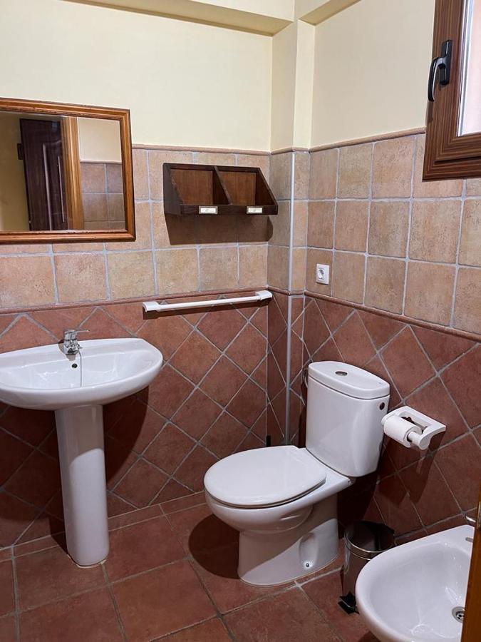 Alojamiento Turistico Los Lobos Arroyo Frio Esterno foto